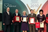 Zdjęcia grupowe - Galeria zdjęć Gala "Przedsiębiorstw i Gmin Fair Play" 2010