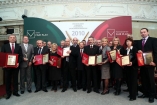 Zdjęcia grupowe - Galeria zdjęć Gala "Przedsiębiorstw i Gmin Fair Play" 2010